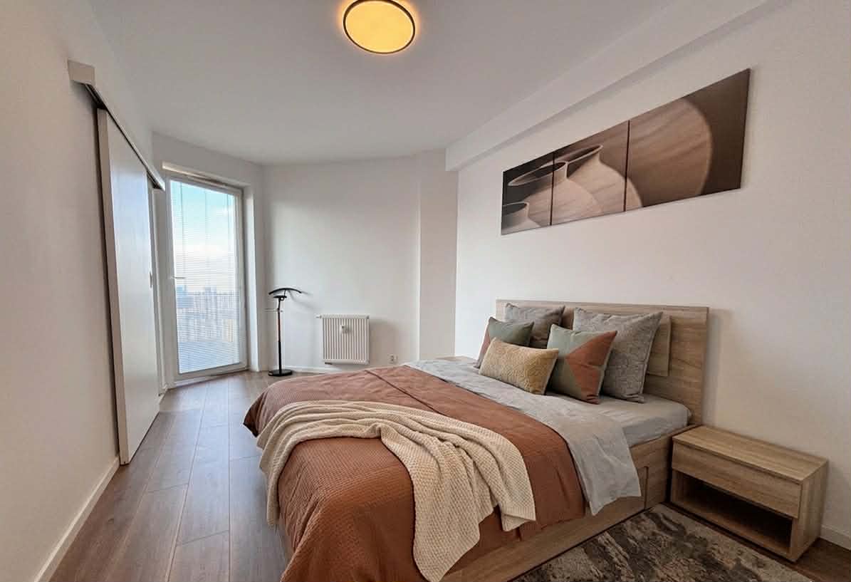 Treef ponúka 2-izbový moderne zariadený byt s loggiou a parkovaním