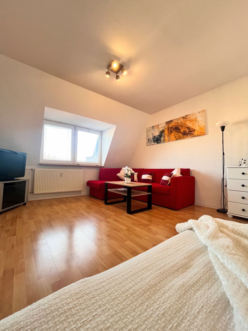 PRENAJATÉ - 1-izbový byt so spacím kútom na sídlisku Hliny, TRNAVA